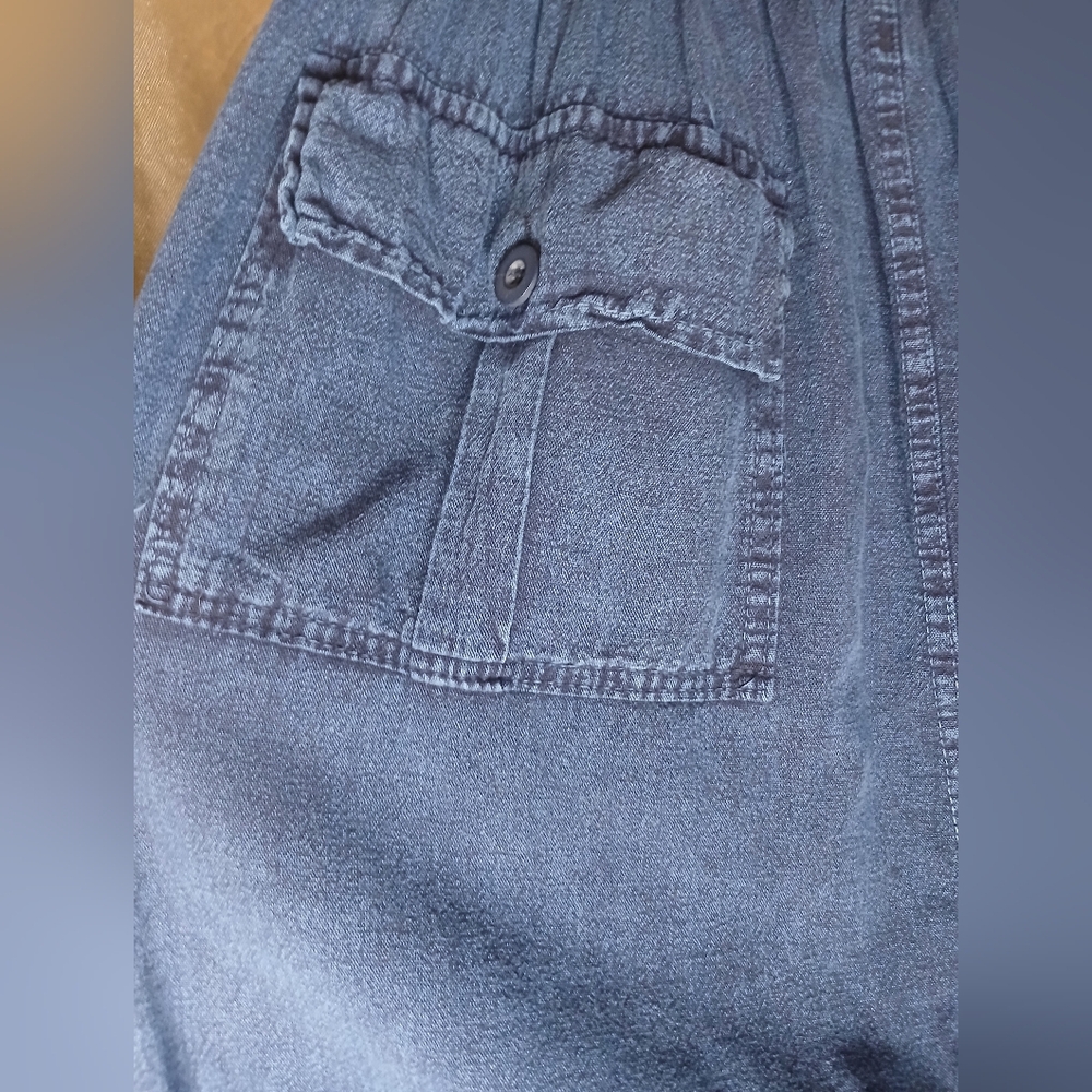 Women's Blue Jogger Capris - Picture 5 of 8